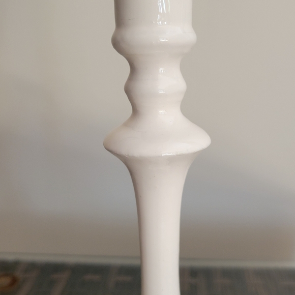 Elegant White Candle Holder - Picture 5 of 6